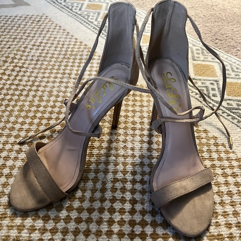 LuLus Nude Strappy Heels Size 8